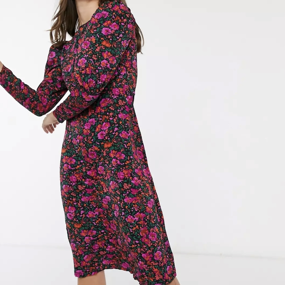 QED London puff sleeve midi dress in floral print
